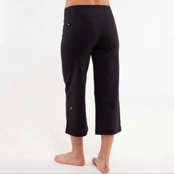 Lululemon Relaxed Fit Crop - Picture 2 of 12